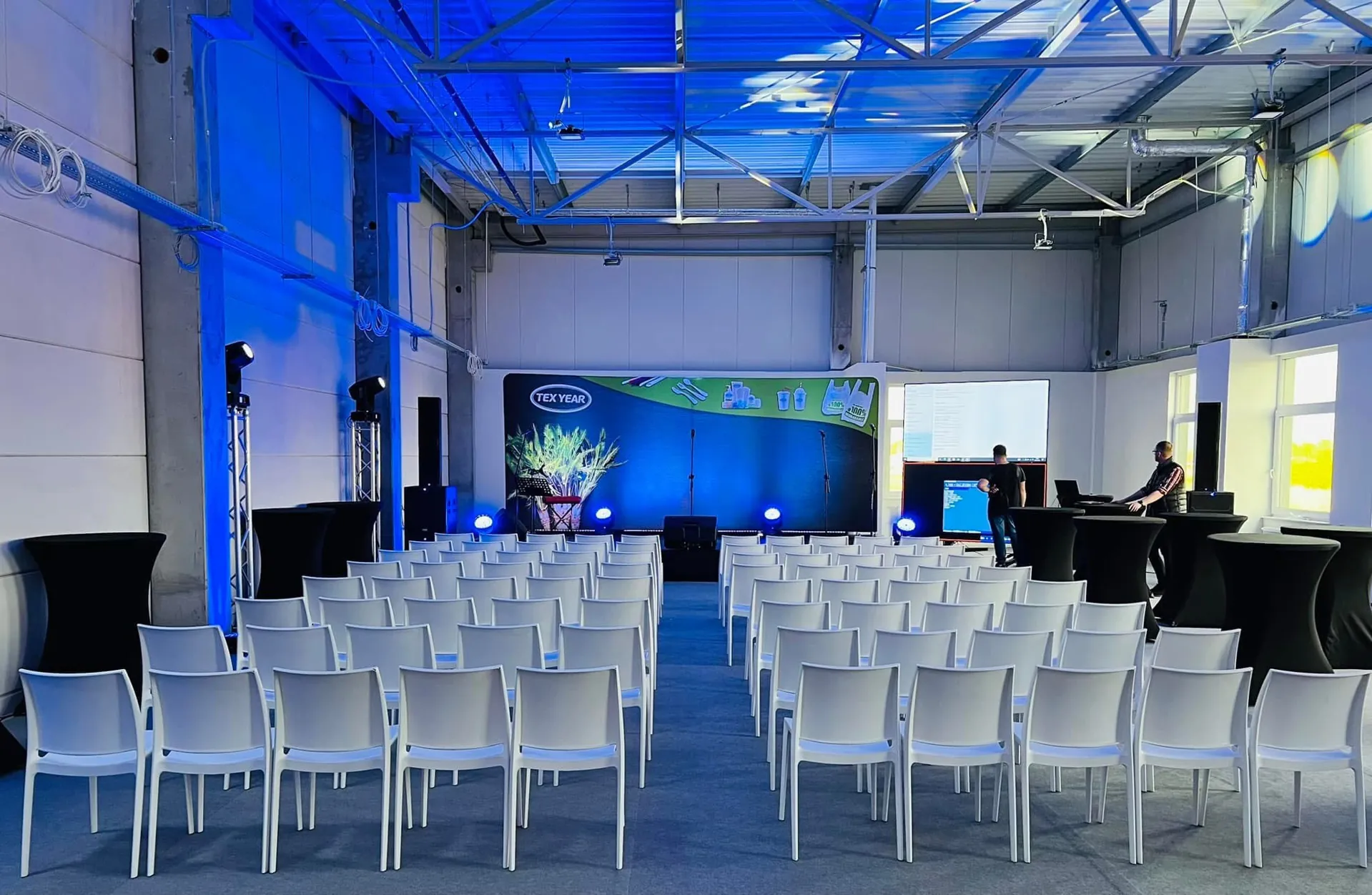 Przestrzeń konferencyjna, obsługa techniczna SOUND X LIGHT